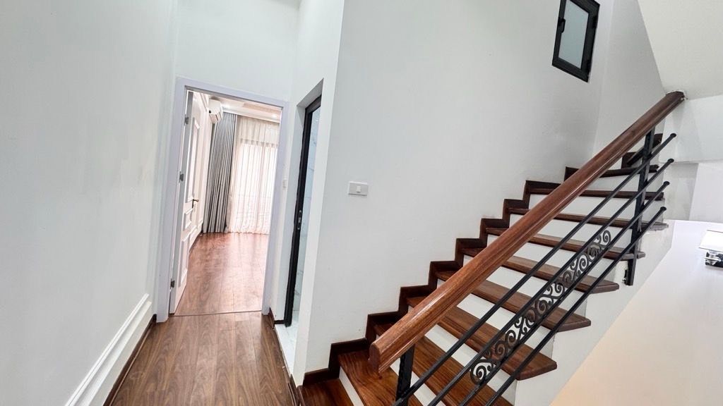 Bán nhà Thịnh Quang - diện tích 47m2 5 tầng - phân lô đẹp - giá 20,5 tỷ