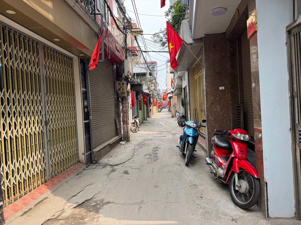 Bán nhà Tam Trinh - diện tích 30m2 2 tầng - Nhà lô góc, kinh doanh đỉnh - giá 9,5 tỷ