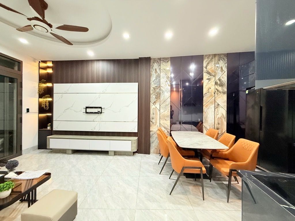 Bán nhà Linh Quang - diện tích 51m2 7 tầng - VIEW HỒ CỰC VIP - giá 18 tỷ