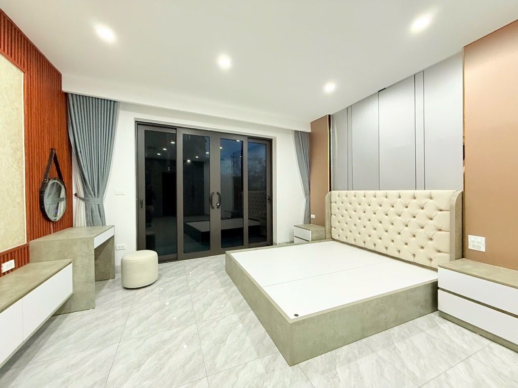 Bán nhà Linh Quang - diện tích 51m2 7 tầng - VIEW HỒ CỰC VIP - giá 18 tỷ