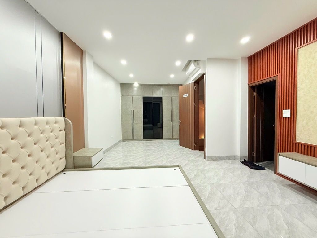 Bán nhà Linh Quang - diện tích 51m2 7 tầng - VIEW HỒ CỰC VIP - giá 18 tỷ