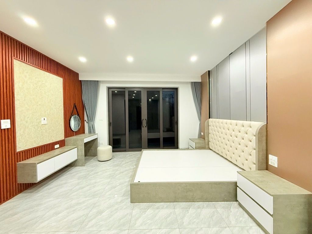 Bán nhà Linh Quang - diện tích 51m2 7 tầng - VIEW HỒ CỰC VIP - giá 18 tỷ