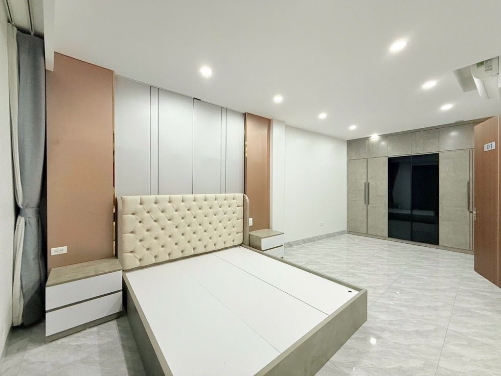 Bán nhà Linh Quang - diện tích 51m2 7 tầng - VIEW HỒ CỰC VIP - giá 18 tỷ