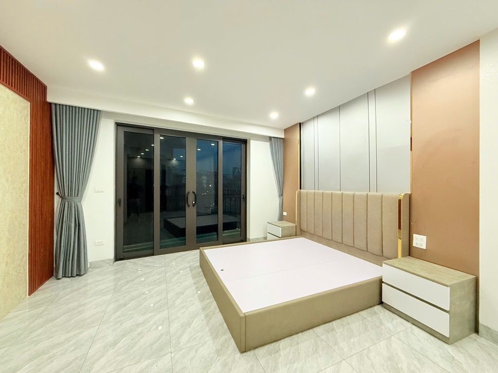 Bán nhà Linh Quang - diện tích 51m2 7 tầng - VIEW HỒ CỰC VIP - giá 18 tỷ