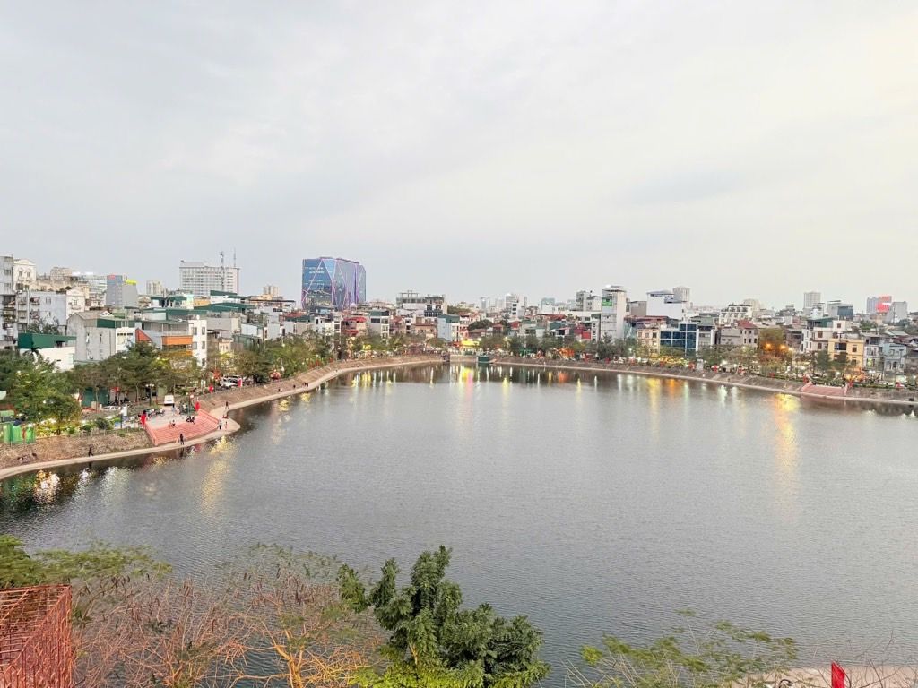 Bán nhà Linh Quang - diện tích 51m2 7 tầng - VIEW HỒ CỰC VIP - giá 18 tỷ