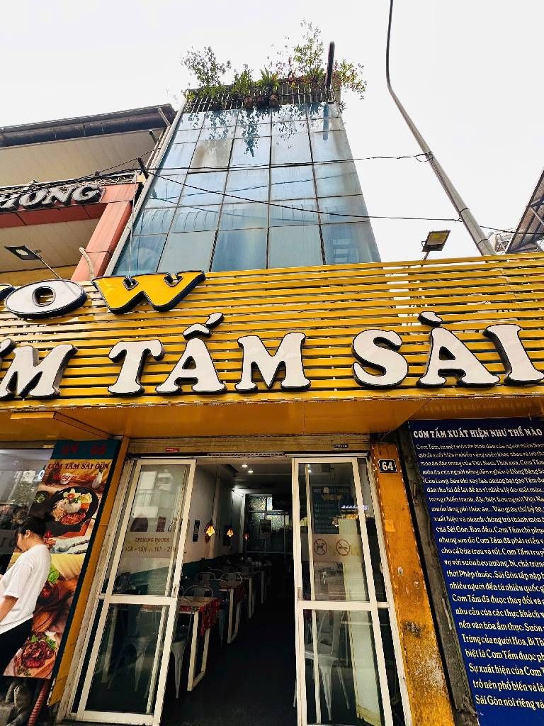 Bán nhà Hoàng Cầu - diện tích 52.2m2 4 tầng - Mặt phố kinh doanh - giá 11,6 tỷ