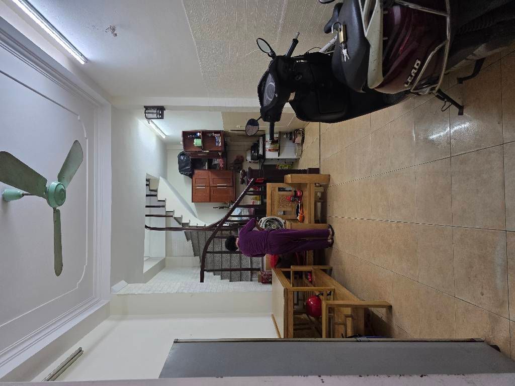 Bán nhà Hoàng Đạo Thành - diện tích 32.6m2 5 tầng - Nhà đẹp hiếm có - giá 15 tỷ