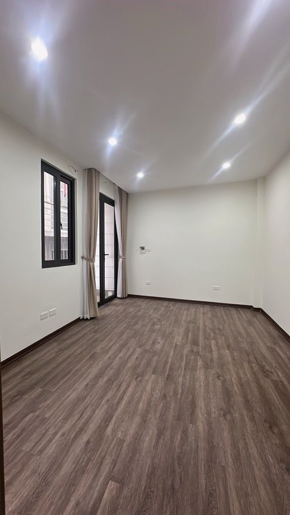 Bán nhà Trương Định - diện tích 29m2 4 tầng - Ngõ rộng xe máy tránh - giá 6,8 tỷ