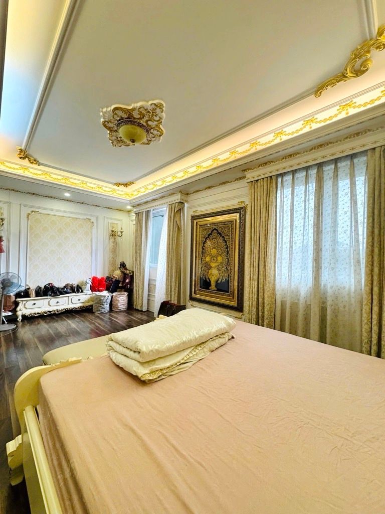 Bán nhà Khương Trung - diện tích 170m2 2 tầng - Cực hiếm, không gian sống như nhà mặt đất - giá 20 tỷ