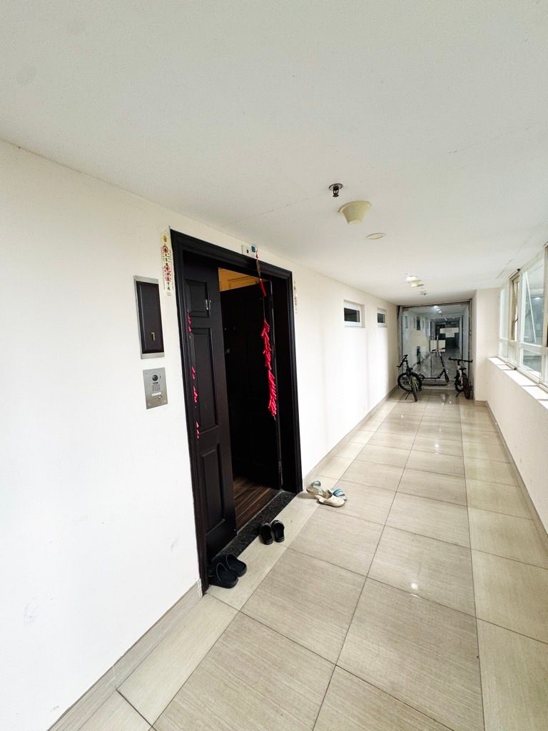 Bán nhà Khương Trung - diện tích 170m2 2 tầng - Cực hiếm, không gian sống như nhà mặt đất - giá 20 tỷ