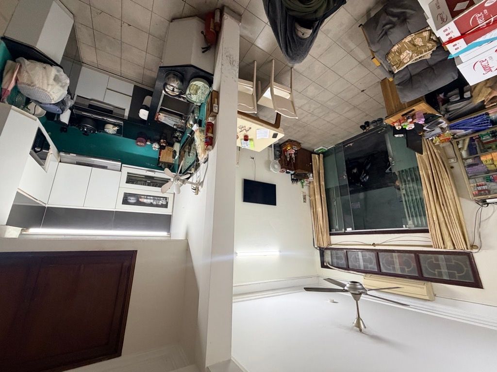 Bán nhà Tôn đức thắng - diện tích 35.7m2 5 tầng - ô tô tránh - giá 13,8 tỷ