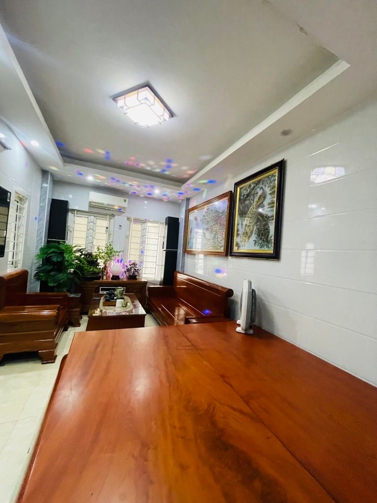 Bán nhà Nam Dư - diện tích 31m2 5 tầng - Lô góc - giá 10,9 tỷ