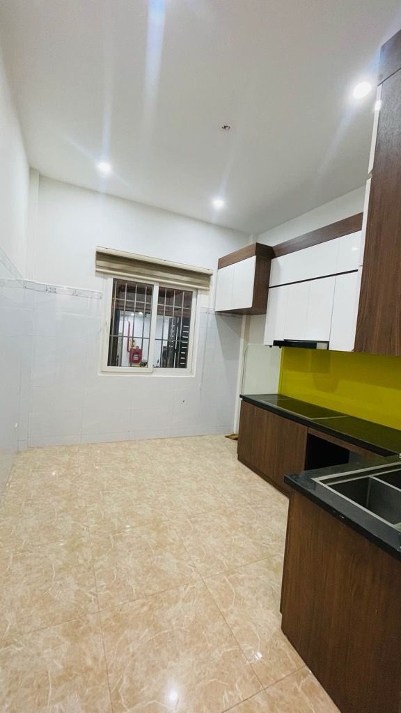 Bán nhà Vương Thừa Vũ - diện tích 42m2 5 tầng - Hai Mặt Ngõ - giá 9,6 tỷ