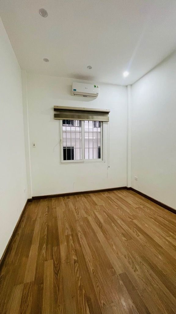 Bán nhà Vương Thừa Vũ - diện tích 42m2 5 tầng - Hai Mặt Ngõ - giá 9,6 tỷ