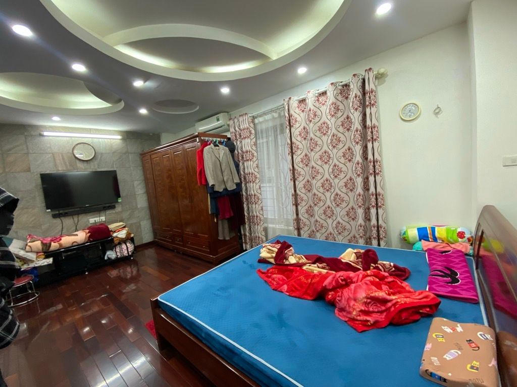 Bán nhà Xã Đàn - diện tích 32.4m2 6 tầng - ô tô tránh - giá 12 tỷ