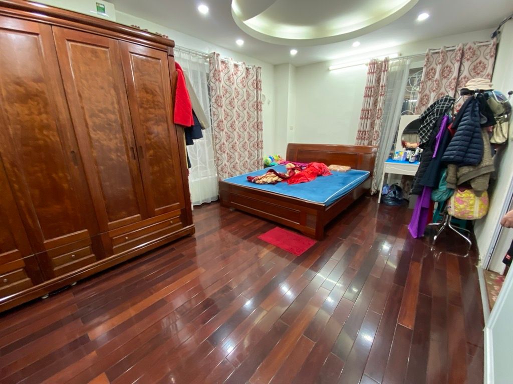 Bán nhà Xã Đàn - diện tích 32.4m2 6 tầng - ô tô tránh - giá 12 tỷ