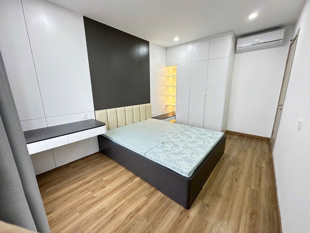 Bán nhà Đền Lừ - diện tích 96m2 18 tầng - Lô góc, 2 ban công cực thoáng - giá 9,8 tỷ