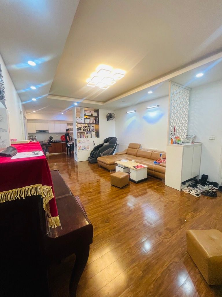 Bán nhà Trần Hoà - diện tích 103.5m2 1 tầng - Căn hộ lô góc - giá 8,2 tỷ