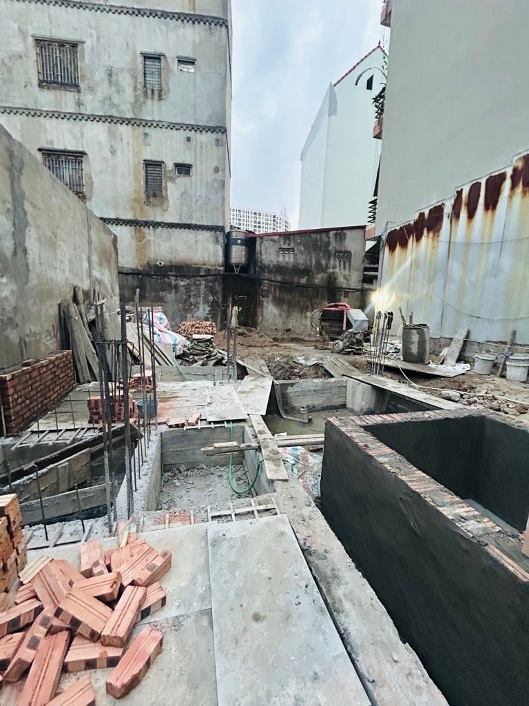 Bán nhà Nguyễn Khoái - diện tích 42.9m2 5 tầng - thang máy, gần ô tô - giá 8,9 tỷ