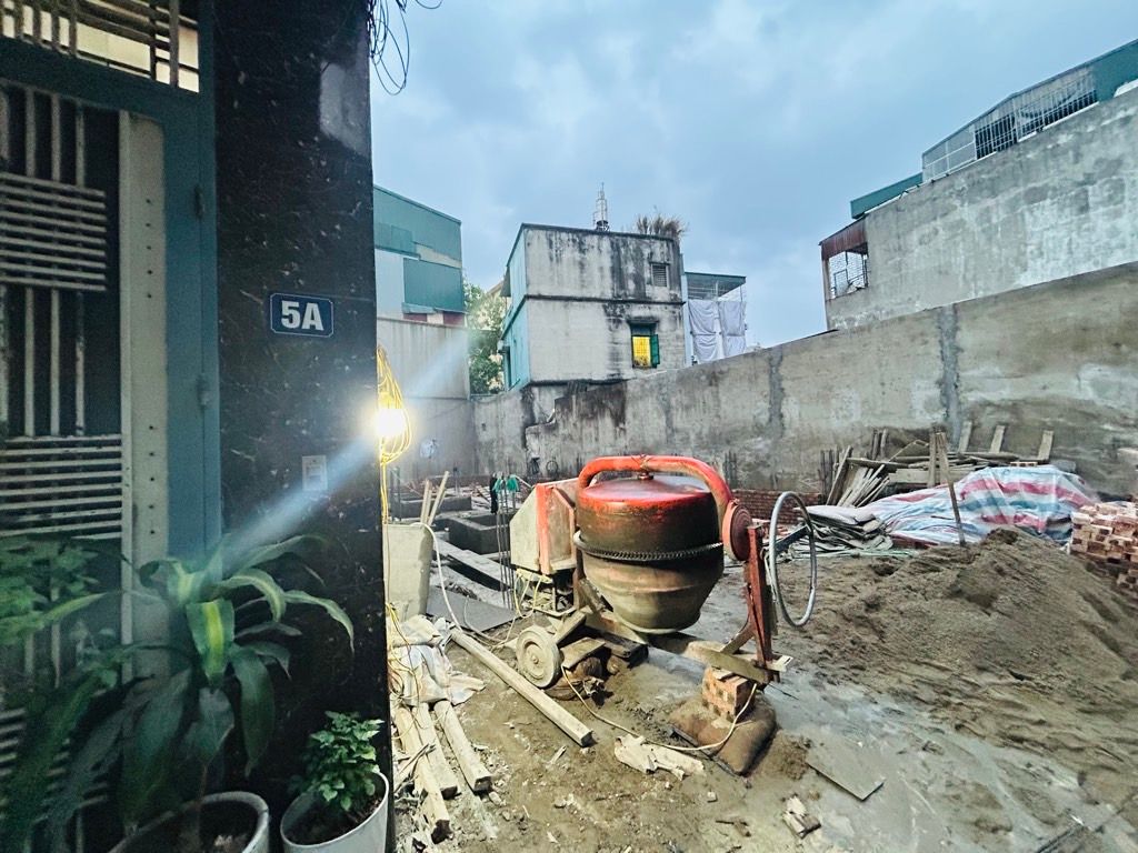 Bán nhà Nguyễn Khoái - diện tích 48.8m2 5 tầng - gần ô tô - giá 9,8 tỷ