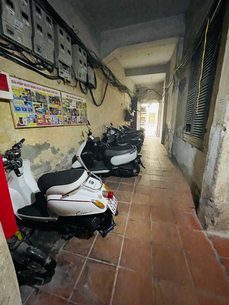 Bán nhà Phố Huế - diện tích 70m2 2 tầng - Lô góc sáng thoáng - giá 5,5 tỷ