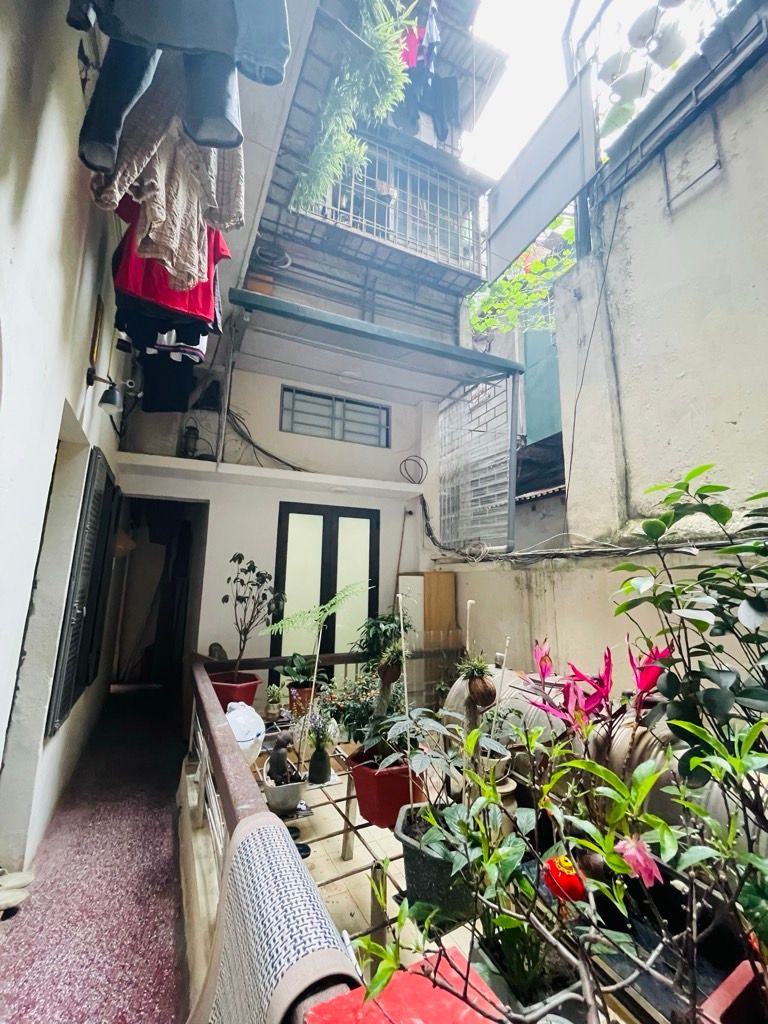 Bán nhà Phố Huế - diện tích 70m2 2 tầng - Lô góc sáng thoáng - giá 5,5 tỷ