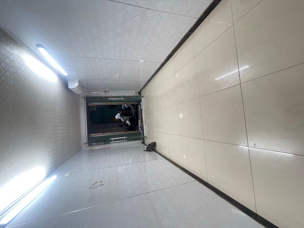 Bán nhà Bùi Ngọc Dương - diện tích 41m2 1 tầng - Ô TÔ ĐỖ CỬA KINH DOANH BUÔN BÁN - giá 4,6 tỷ