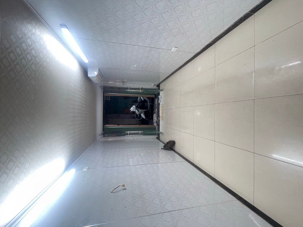 Bán nhà Bùi Ngọc Dương - diện tích 41m2 1 tầng - Ô TÔ ĐỖ CỬA KINH DOANH BUÔN BÁN - giá 4,6 tỷ