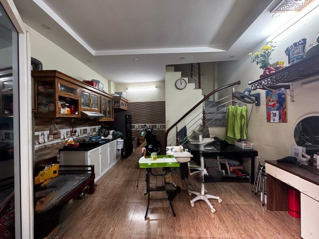 Bán nhà Kim Ngưu - diện tích 22,5m2 4 tầng - Ngõ ô tô lý thuyết - giá 4,5 tỷ