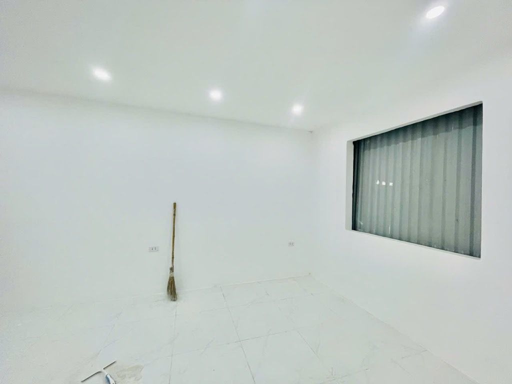 Bán nhà Nguyễn Xiển - diện tích 46m2 2 tầng - Ngõ thông - giá 2,5 tỷ