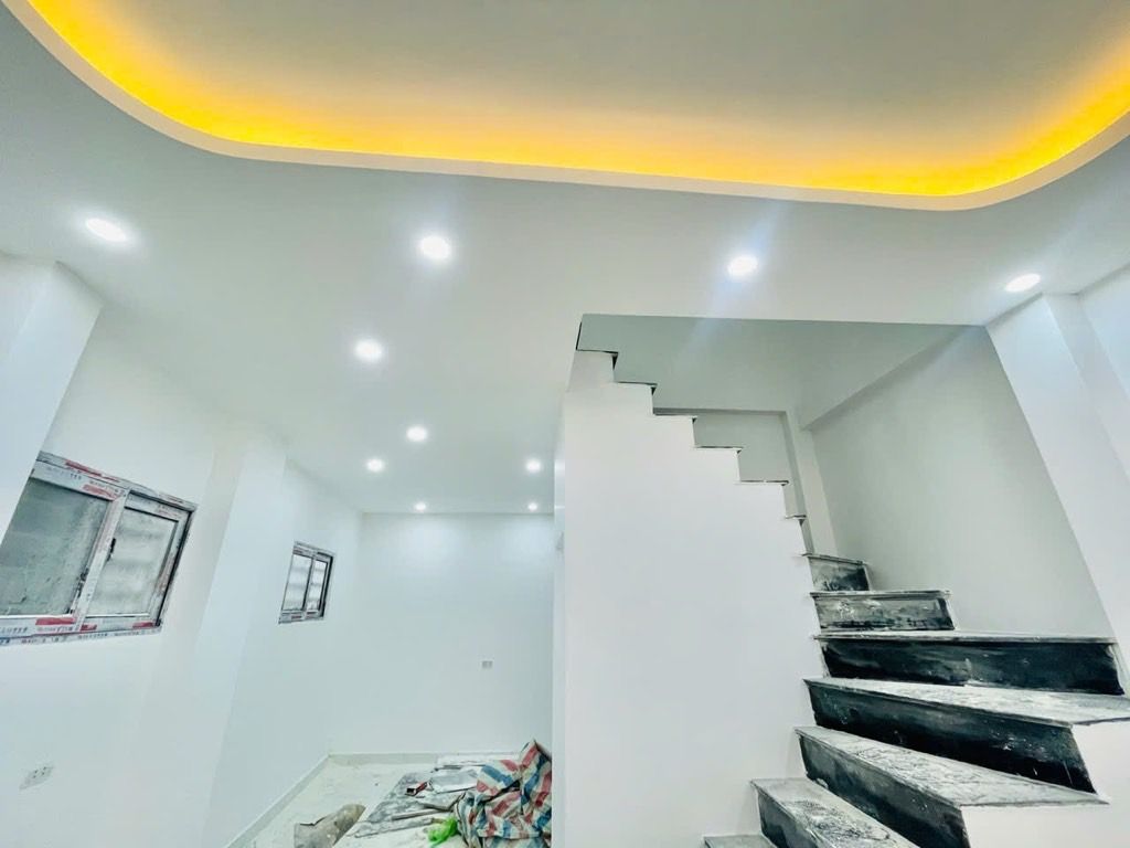 Bán nhà Nguyễn Xiển - diện tích 46m2 2 tầng - Ngõ thông - giá 2,5 tỷ