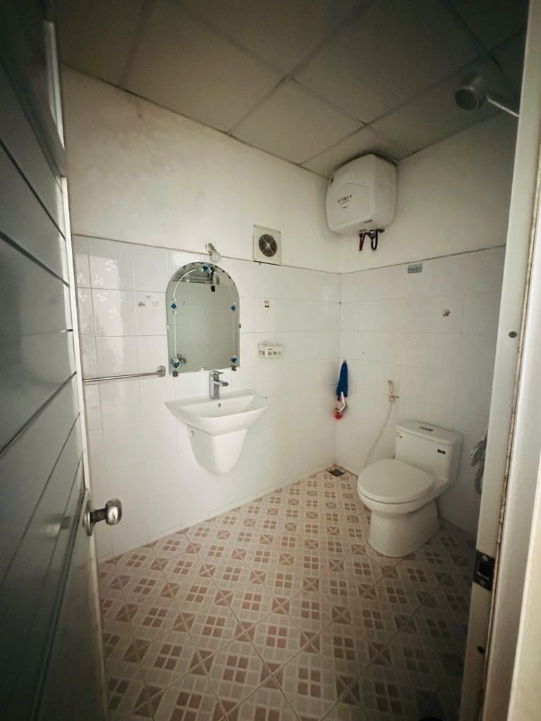 Bán nhà Lê Văn Lương - diện tích 63m2 14 tầng - Đối diện công viên Thanh Xuân - giá 5,45 tỷ