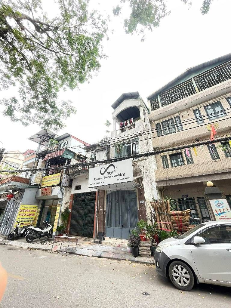 Bán nhà Bạch Mai - diện tích 59m2 3 tầng - Mặt phố kinh doanh sầm uất - giá 17,9 tỷ