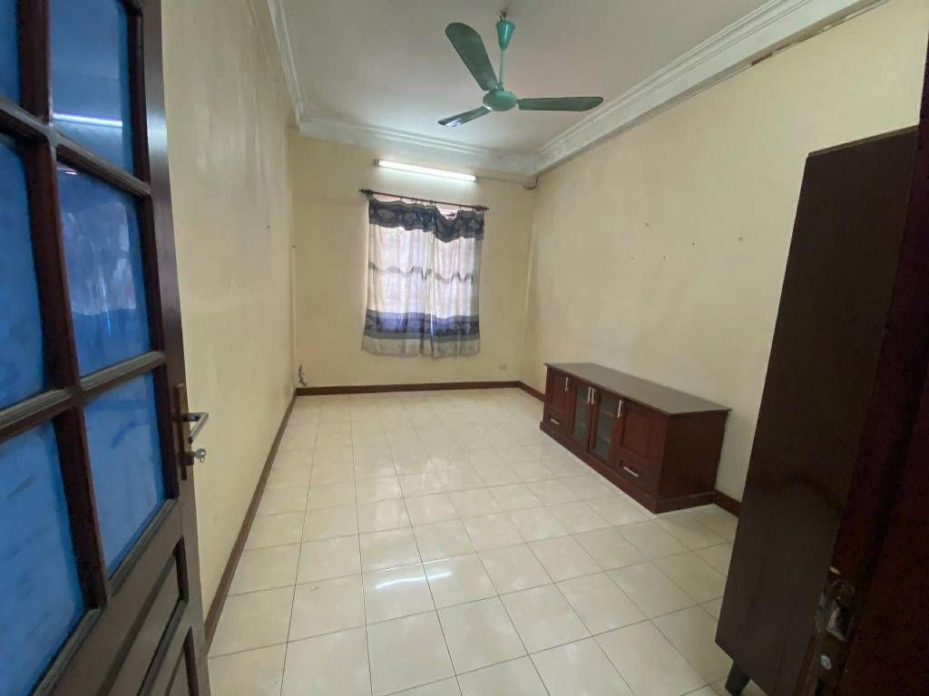 Bán nhà Bạch Mai - diện tích 59m2 3 tầng - Mặt phố kinh doanh sầm uất - giá 17,9 tỷ