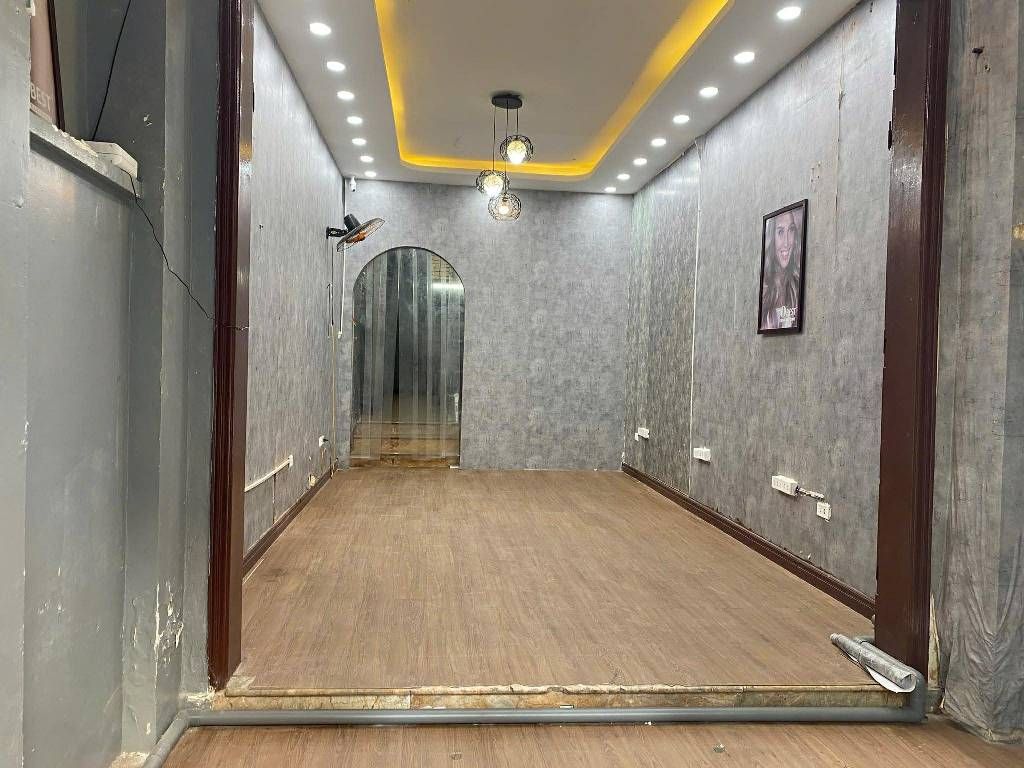 Bán nhà Bạch Mai - diện tích 59m2 3 tầng - Mặt phố kinh doanh sầm uất - giá 17,9 tỷ