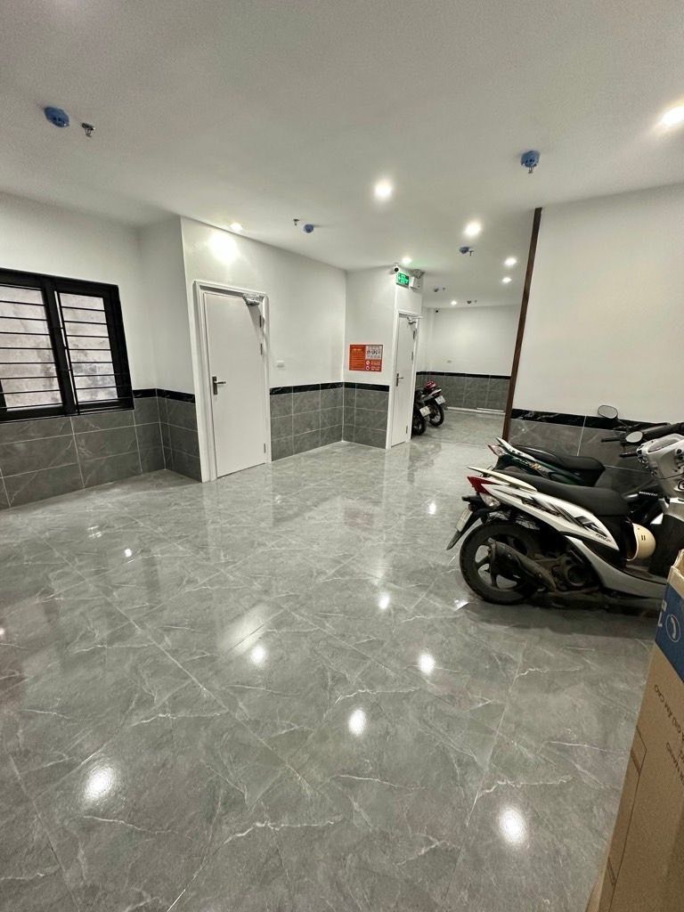 Bán nhà Lương Khánh Thiện - diện tích 64m2 7 tầng - ô tô vào trong nhà - giá 19,7 tỷ