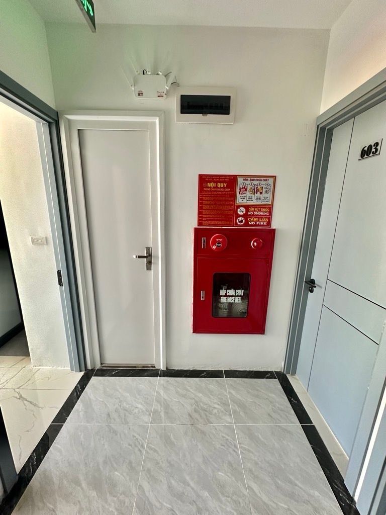 Bán nhà Lương Khánh Thiện - diện tích 64m2 7 tầng - ô tô vào trong nhà - giá 19,7 tỷ