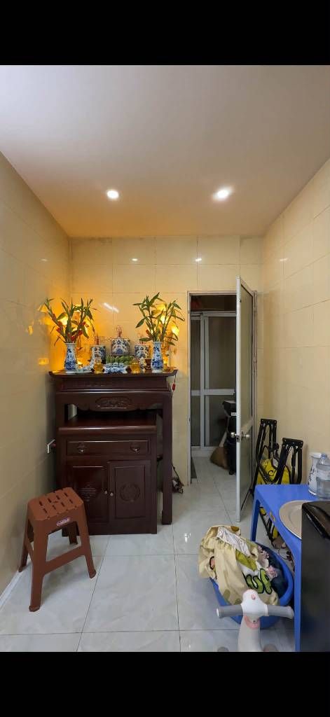 Bán nhà Ngõ chợ Khâm Thiên - diện tích 16,4m2 3 tầng - Nhà Đẹp - giá 3,4 tỷ