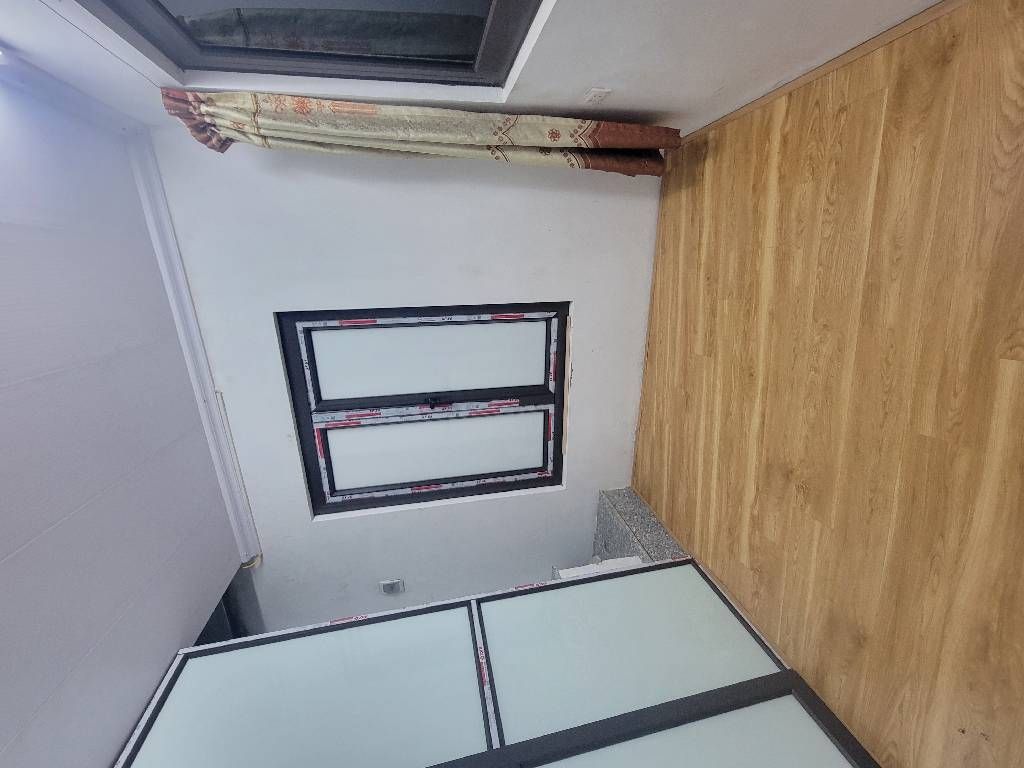 Bán nhà Trần Khát Chân - diện tích 8,3m2 3 tầng - Lô góc 3 mặt thoáng - giá 1,65 tỷ