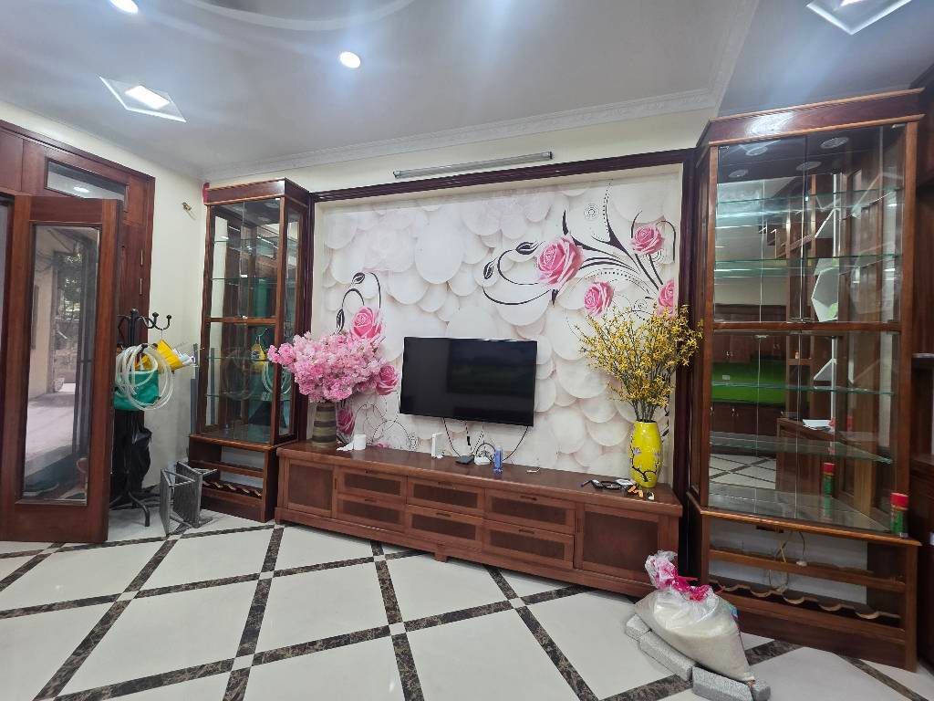 Bán nhà Minh Khai - diện tích 43.9m2 5 tầng - Ô TÔ ĐỖ CỬA - giá 14,8 tỷ