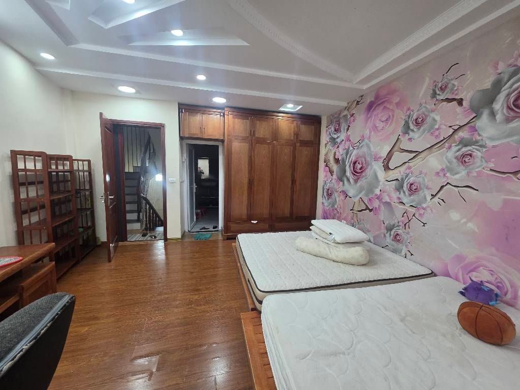 Bán nhà Minh Khai - diện tích 43.9m2 5 tầng - Ô TÔ ĐỖ CỬA - giá 14,8 tỷ