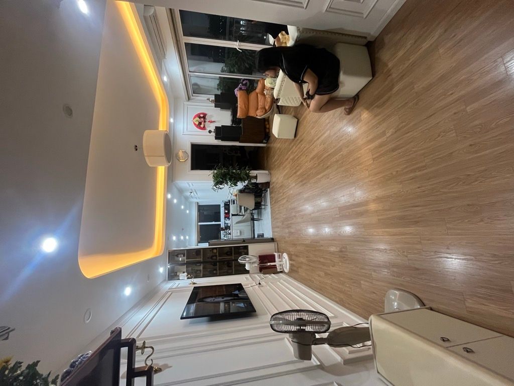 Bán nhà Đại Từ - diện tích 102m2 12 tầng - Căn hộ đẹp hoàn hảo - giá 8,4 tỷ