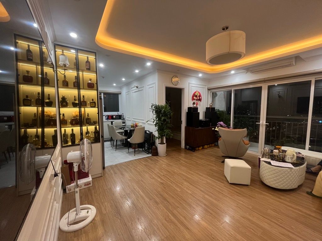 Bán nhà Đại Từ - diện tích 102m2 12 tầng - Căn hộ đẹp hoàn hảo - giá 8,4 tỷ