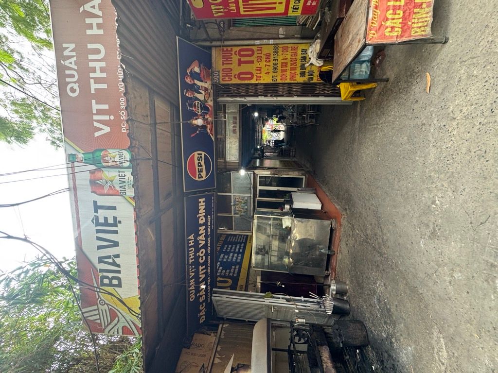 Bán nhà Vũ Hữu - diện tích 40m2 2 tầng - Sát phố - giá 1,3 tỷ