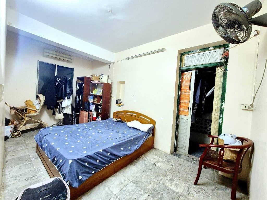 Bán nhà Bùi Ngọc Dương - diện tích 65m2 4 tầng - Căn hộ tập thể tầng 4 - giá 6,5 tỷ