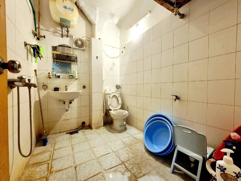 Bán nhà Bùi Ngọc Dương - diện tích 65m2 4 tầng - Căn hộ tập thể tầng 4 - giá 6,5 tỷ