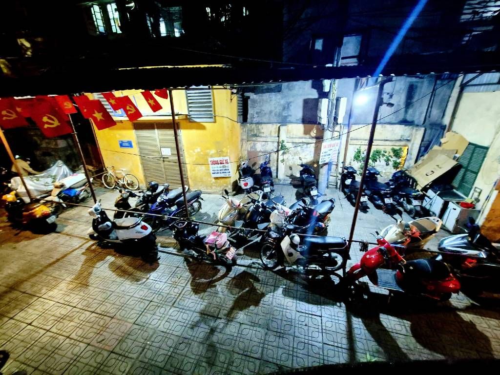 Bán nhà Bùi Ngọc Dương - diện tích 65m2 4 tầng - Căn hộ tập thể tầng 4 - giá 6,5 tỷ