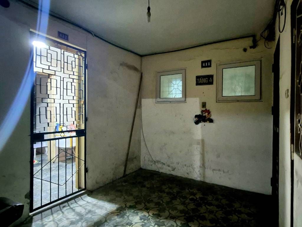 Bán nhà Bùi Ngọc Dương - diện tích 65m2 4 tầng - Căn hộ tập thể tầng 4 - giá 6,5 tỷ