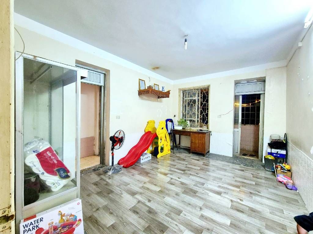 Bán nhà Bùi Ngọc Dương - diện tích 65m2 4 tầng - Căn hộ tập thể tầng 4 - giá 6,5 tỷ