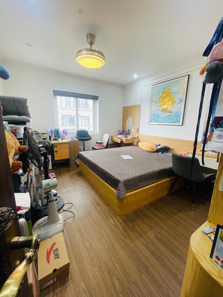 Bán nhà Trần Thủ Độ - diện tích 124.7m2 1 tầng - lô góc 3 ban công - giá 9,08 tỷ